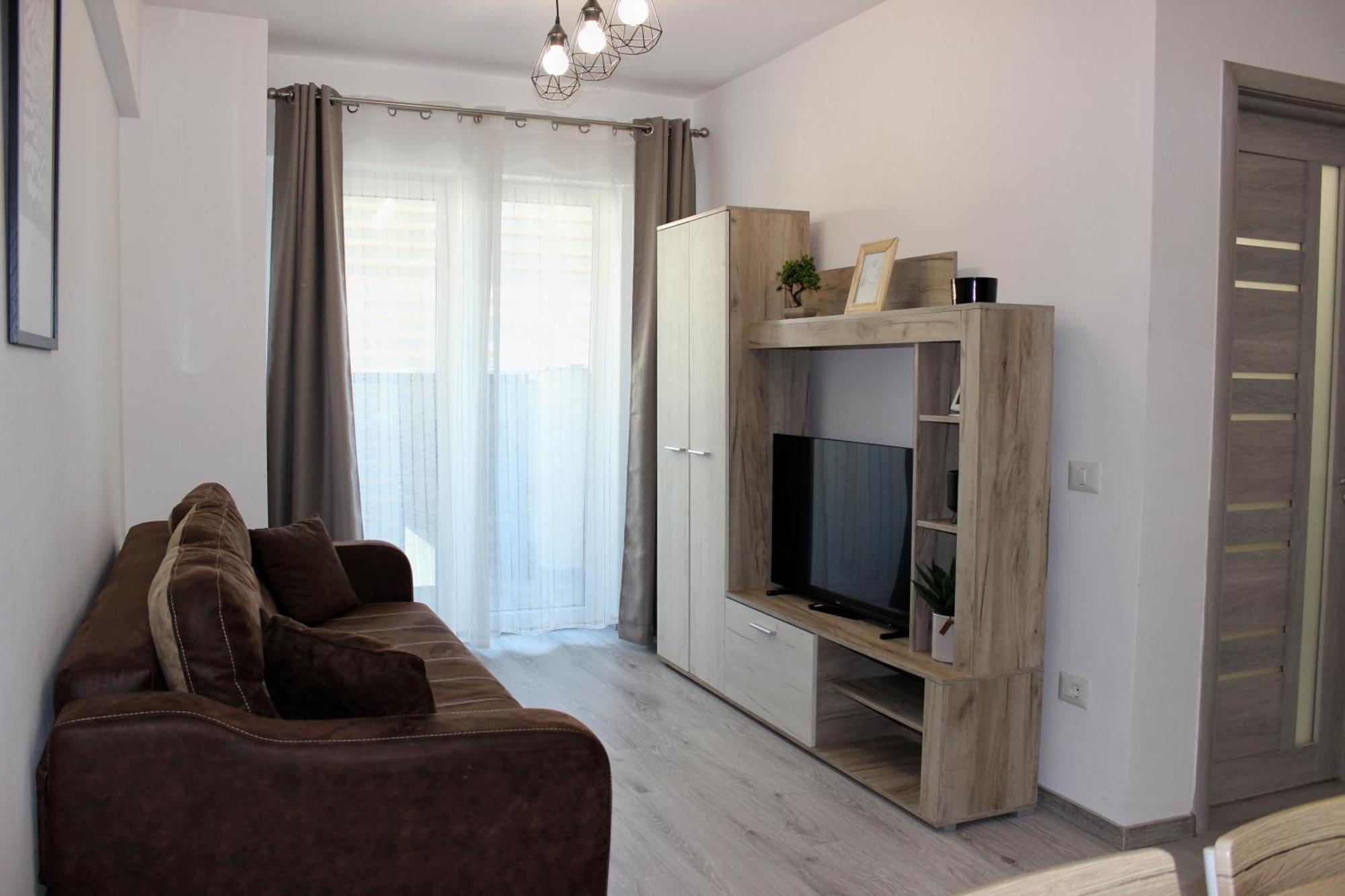 Cozy Apartments In Centre Of Suceava Near Kaufland And University Экстерьер фото